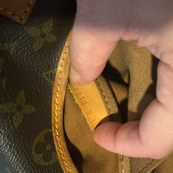 Louis Vuitton Saumur 35 - Picture 9 of 11